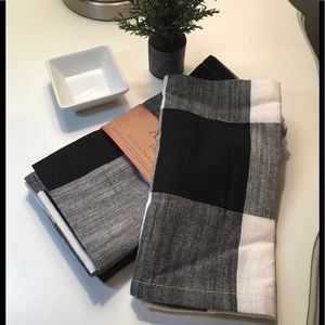NWT Anova Black and White Checkered Napkins